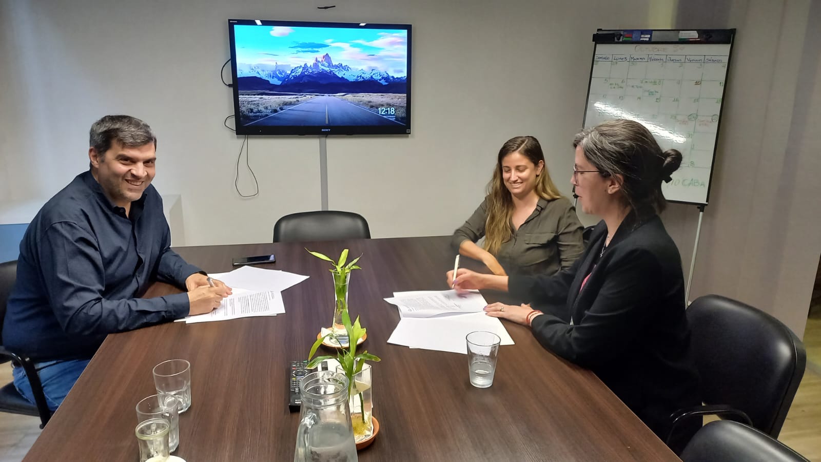 CONVENIO MARCO ENTRE LA AACOP Y FUNDACIÓN MUJERES 2000 | imagen