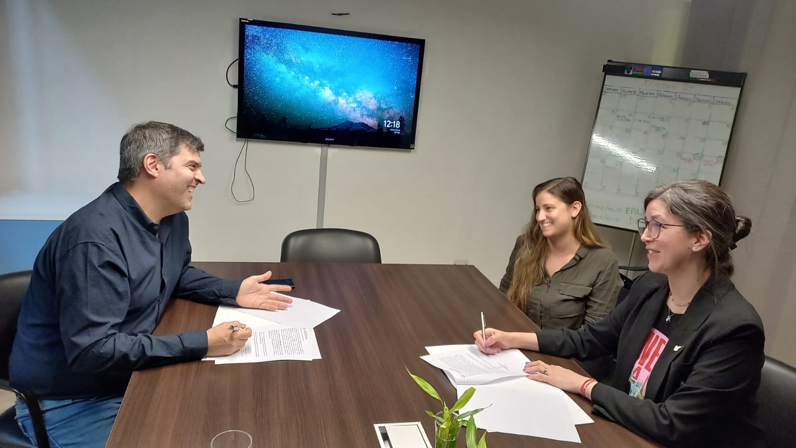 CONVENIO MARCO ENTRE LA AACOP Y FUNDACIÓN MUJERES 2000 | imagen 8